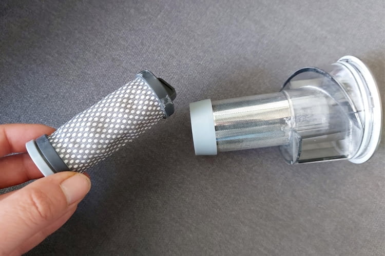 Der Filter eines Milbensaugers sollte regelmäßig gewechselt werden Der Filter eines Milbensaugers sollte regelmäßig gewechselt werden
