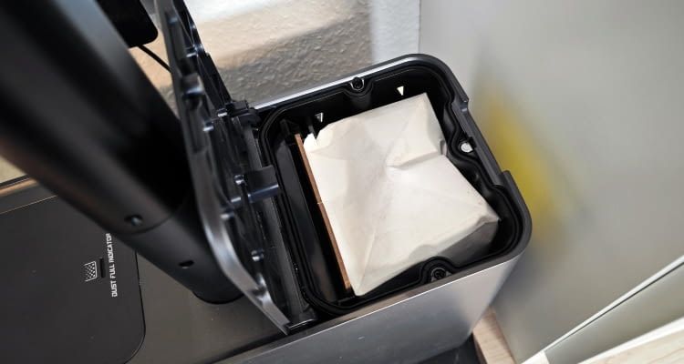 Der Staubbeutel in der Station fasst 3 Liter Der Staubbeutel in der Station fasst 3 Liter