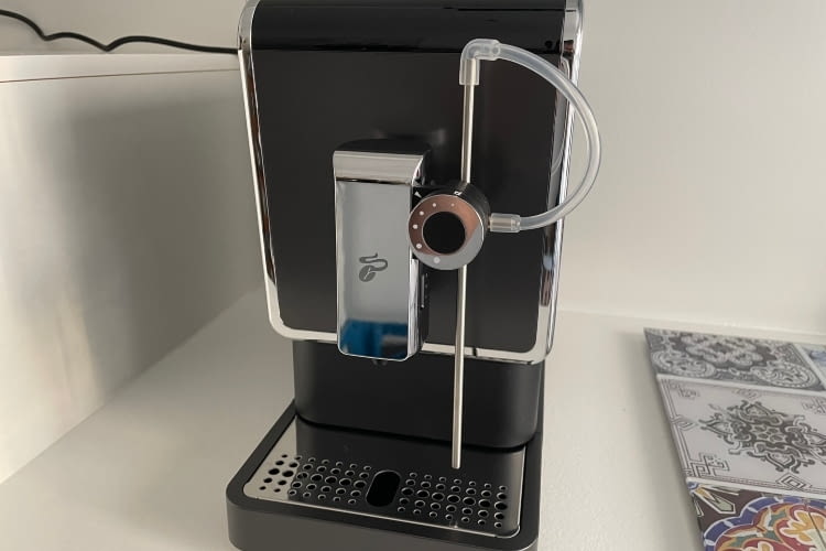 Nur 18 Zentimeter breit: Der Nesperto Pro braucht nur sehr wenig Platz. Nur 18 Zentimeter breit: Der Nesperto Pro braucht nur sehr wenig Platz.
