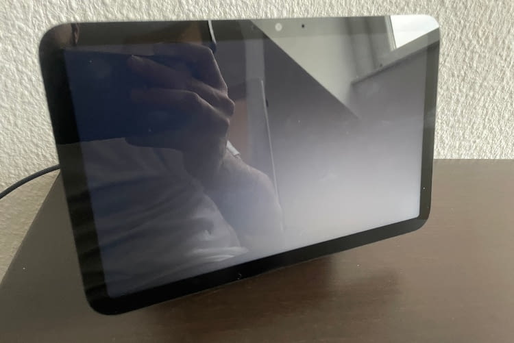 Vereinzelt hing sich der Echo Show 8 in unserem Test mal auf Vereinzelt hing sich der Echo Show 8 in unserem Test mal auf