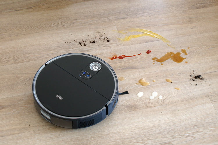 Hier ist die Testfläche vor der Nassreinigung zu sehen Hier ist die Testfläche vor der Nassreinigung zu sehen