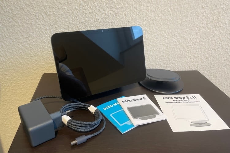 Der Ständer für den Echo Show 8 muss separat gekauft werden Der Ständer für den Echo Show 8 muss separat gekauft werden