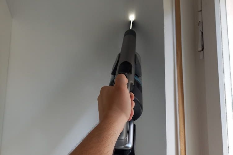 Als Handstaubsauger ist das Gerät sehr leicht und handlich. Als Handstaubsauger ist das Gerät sehr leicht und handlich.