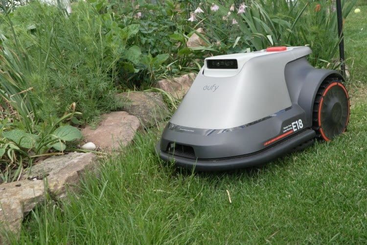Mit einer UVP von 1.799 Euro ist der eufy E18 deutlich teurer als andere Modelle Mit einer UVP von 1.799 Euro ist der eufy E18 deutlich teurer als andere Modelle