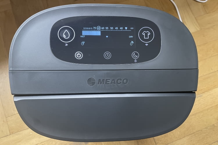 Das LCD-Display des neuen Meaco Luftentfeuchters war übersichtlich und modern gestaltet Das LCD-Display des neuen Meaco Luftentfeuchters war übersichtlich und modern gestaltet