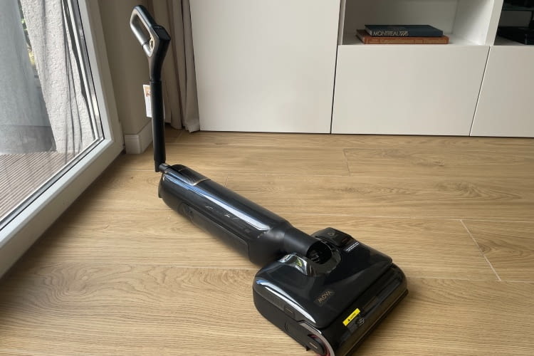 Der M50 Ultra ist der erste Wischsauger mit einem knickbaren Arm Der M50 Ultra ist der erste Wischsauger mit einem knickbaren Arm
