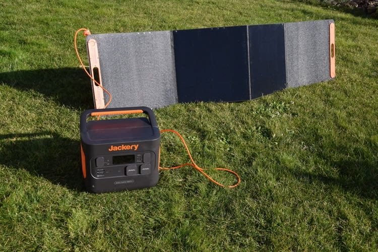 Auch diese Powerstation haben wir im Test mit Solarstrom versorgt Auch diese Powerstation haben wir im Test mit Solarstrom versorgt