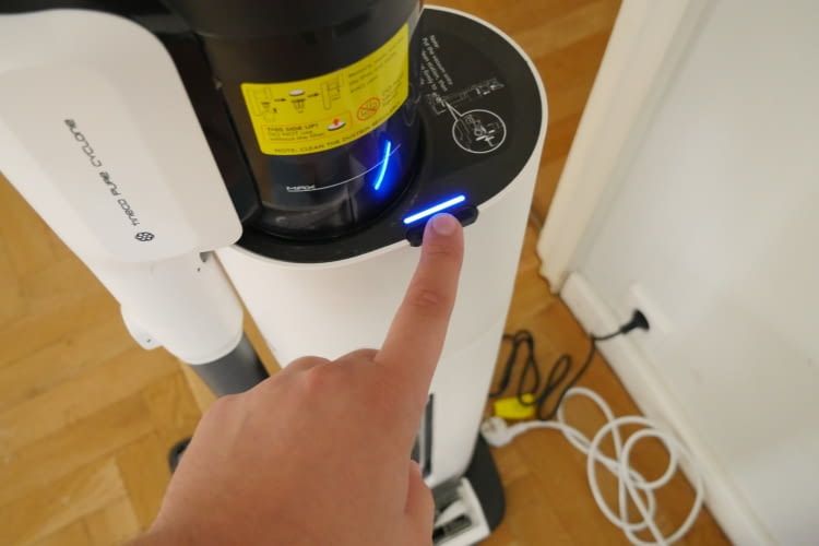 Die Taste an der Station ist gut zugänglich, so lange diese nicht in einer Nische steht Die Taste an der Station ist gut zugänglich, so lange diese nicht in einer Nische steht