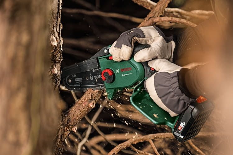 Je intensiver die Nutzung, desto früher wird ein Kettenwechsel erforderlich Je intensiver die Nutzung, desto früher wird ein Kettenwechsel erforderlich