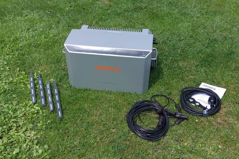 Im Lieferumfang ist alles enthalten, was man für die Inbetriebnahme braucht Im Lieferumfang ist alles enthalten, was man für die Inbetriebnahme braucht