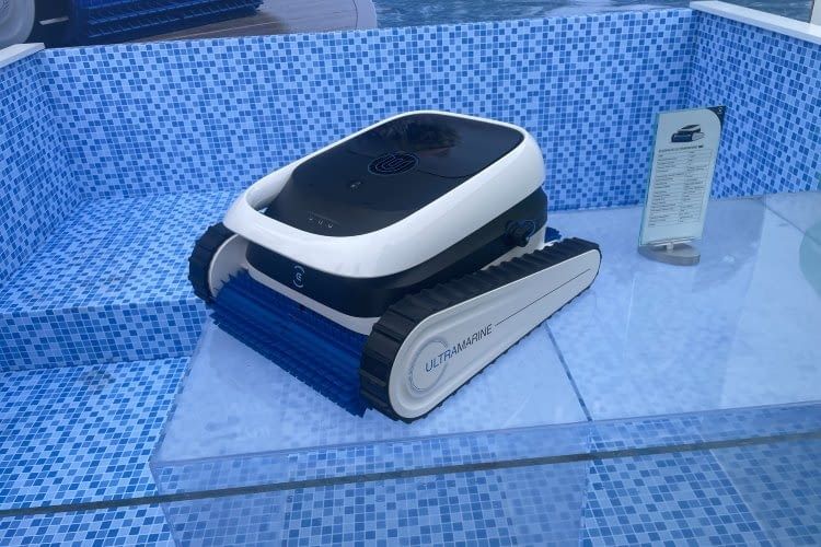 Der Ultramarine P1 kann bis zu 18.000 Liter Wasser pro Stunde reinigen Der Ultramarine P1 kann bis zu 18.000 Liter Wasser pro Stunde reinigen