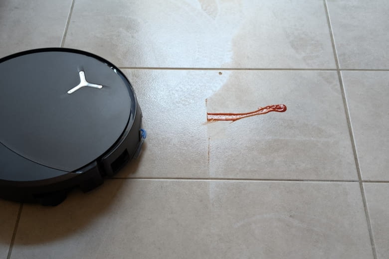 Auch schwierige Flecken kann der T90 PRO OMNI wegwischen. Auch schwierige Flecken kann der T90 PRO OMNI wegwischen.