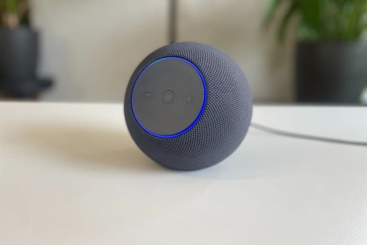 Aus einem Zylinder wurde eine Kugel: Das Design des Echo Studio wurde an die übrigen Alexa Speaker angepassst Aus einem Zylinder wurde eine Kugel: Das Design des Echo Studio wurde an die übrigen Alexa Speaker angepassst