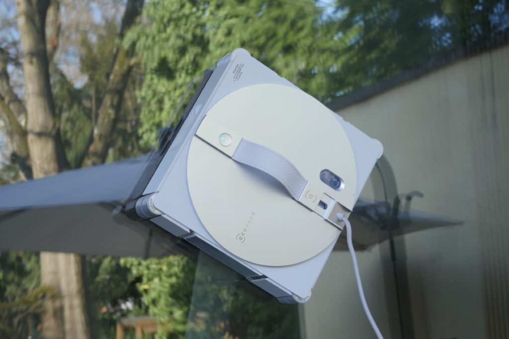 ECOVACS WINBOT W3 OMNI Test: Fensterputzroboter Testsieger 2026
