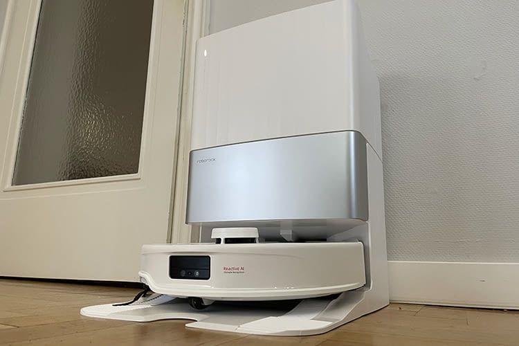Der Roborock Qrevo Master im Test hat uns in weiß gut gefallen Der Roborock Qrevo Master im Test hat uns in weiß gut gefallen