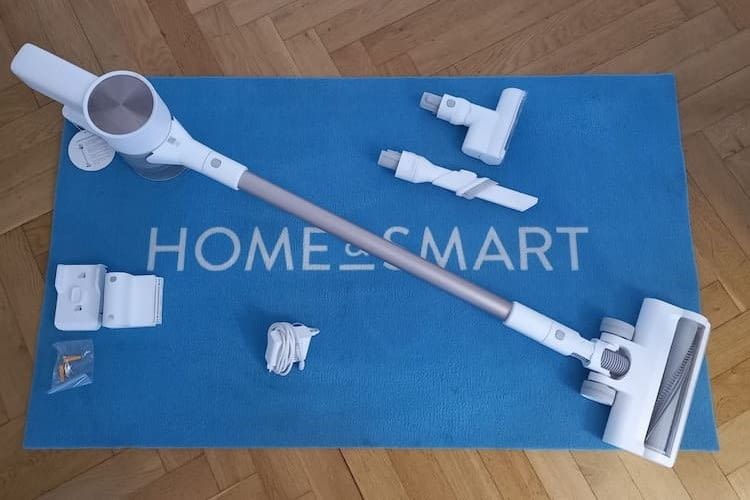 Der Xiaomi G20 bringt ein schlichtes Design und ausreichend Zubehör mit Der Xiaomi G20 bringt ein schlichtes Design und ausreichend Zubehör mit