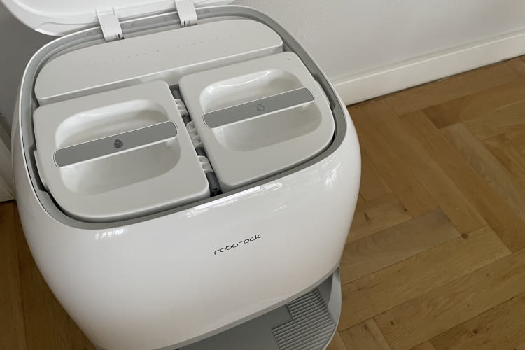 Die Behälter im Inneren der Station sind übersichtlich gewesen Die Behälter im Inneren der Station sind übersichtlich gewesen