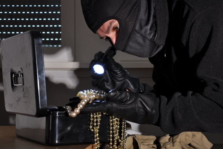 Teurer Schmuck gehört zum besonders beliebten Diebesgut Teurer Schmuck gehört zum besonders beliebten Diebesgut