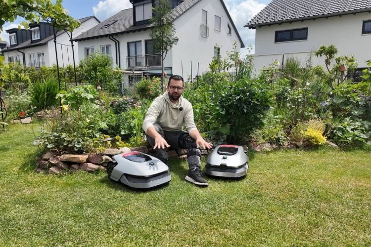 Preislich liegen der A1 Pro (links) und der A2 recht weit auseinander Preislich liegen der A1 Pro (links) und der A2 recht weit auseinander