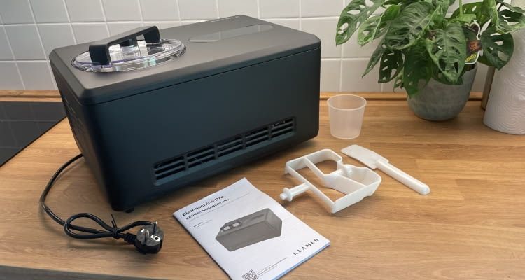 Im Lieferumfang war alles enthalten, was zur Herstellung von Eis oder Joghurt benötigt wird Im Lieferumfang war alles enthalten, was zur Herstellung von Eis oder Joghurt benötigt wird