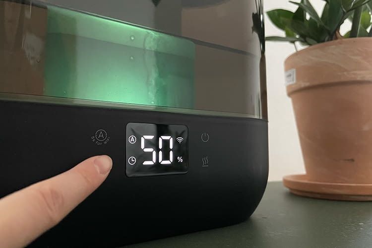 Am Gerät gibt es einen Knopf, der die Lichter abschaltet Am Gerät gibt es einen Knopf, der die Lichter abschaltet