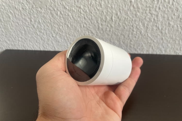 Das Design ist klassisch, Haptik und Verarbeitungsqualität könnten aber besser sein Das Design ist klassisch, Haptik und Verarbeitungsqualität könnten aber besser sein