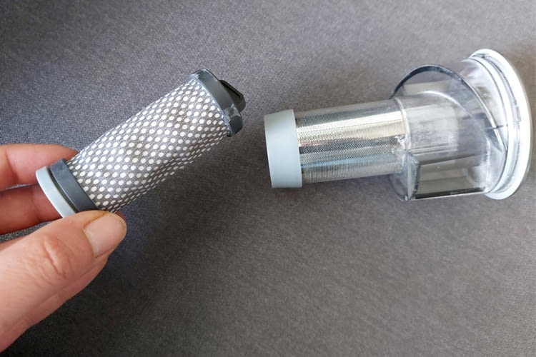 Der Filter ist waschbar, kann bei Bedarf aber auch nachgekauft werden Der Filter ist waschbar, kann bei Bedarf aber auch nachgekauft werden