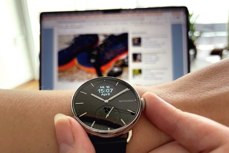 Der Drehknöpf ist das einzige Steuerelement an der ScanWatch selbst Der Drehknöpf ist das einzige Steuerelement an der ScanWatch selbst