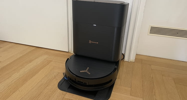 DEEBOT X9 PRO OMNI kommt mit verhältnismäßig kleiner Reinigungsstation DEEBOT X9 PRO OMNI kommt mit verhältnismäßig kleiner Reinigungsstation