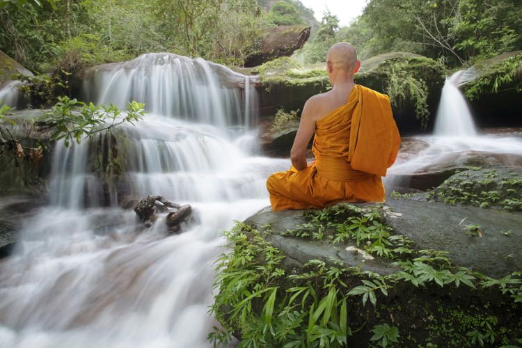 Mit dem Alexa Skill von 7Mind die Meditation ganz bequem von der Couch aus starten Mit dem Alexa Skill von 7Mind die Meditation ganz bequem von der Couch aus starten