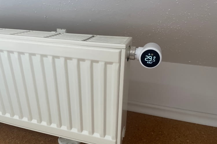 Einmal montiert macht das tado X eine tolle Figur. Außerdem kann die genaue Position durch drehen angepasst werden Einmal montiert macht das tado X eine tolle Figur. Außerdem kann die genaue Position durch drehen angepasst werden