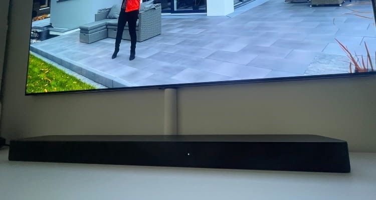 Keine Sprachsteuerung, trotzdem eine smarte Wahl: die Fire TV Soundbar Plus Keine Sprachsteuerung, trotzdem eine smarte Wahl: die Fire TV Soundbar Plus