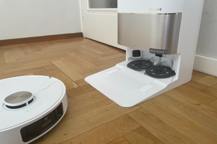 Saugroboter mit Absaugstation 2026: Welches Modell gewinnt den Komfort-Kampf?