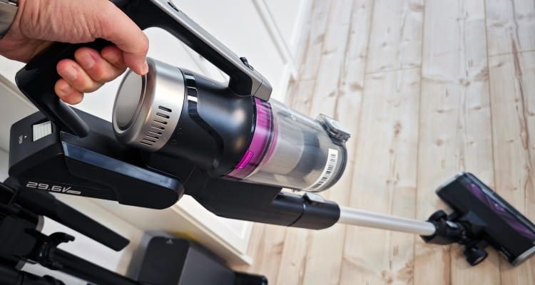 Abgesehen von den violetten Applikationen ist der Eureka recht klassisch gestaltet Abgesehen von den violetten Applikationen ist der Eureka recht klassisch gestaltet