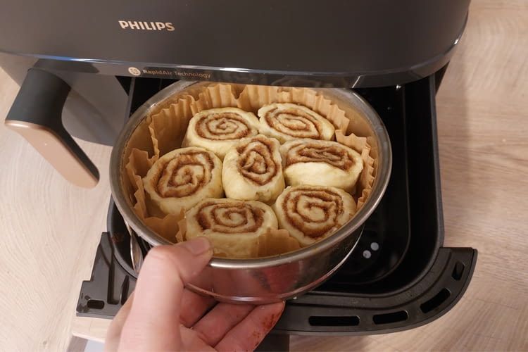 Für die Heißluftfritteuse eignen sich alle klassischen Backformen Für die Heißluftfritteuse eignen sich alle klassischen Backformen