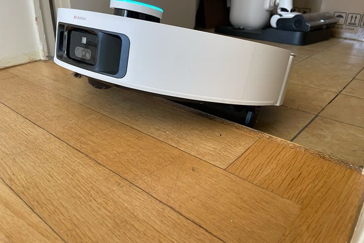 Der Dreame X50 Ultra Complete kann sehr gut klettern und navigieren Der Dreame X50 Ultra Complete kann sehr gut klettern und navigieren