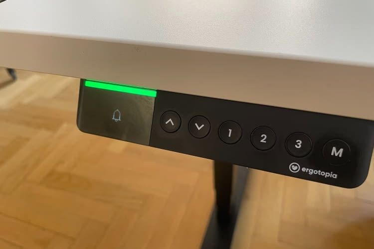 Per Vibration oder Lichtsignal erinnert der Pro X seine Nutzer ans Aufstehen Per Vibration oder Lichtsignal erinnert der Pro X seine Nutzer ans Aufstehen