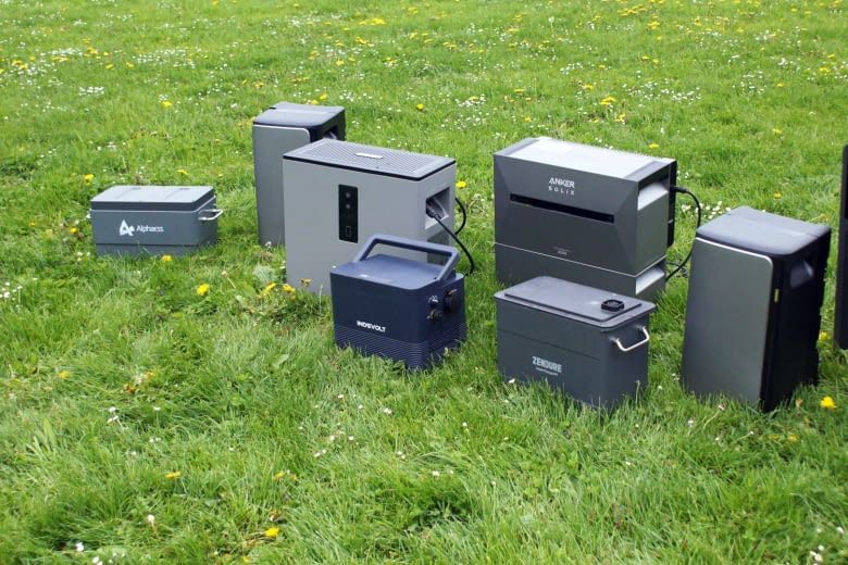 Wir haben bereits Balkonkraftwerk Speicher in allen gängigen Größen getestet Wir haben bereits Balkonkraftwerk Speicher in allen gängigen Größen getestet