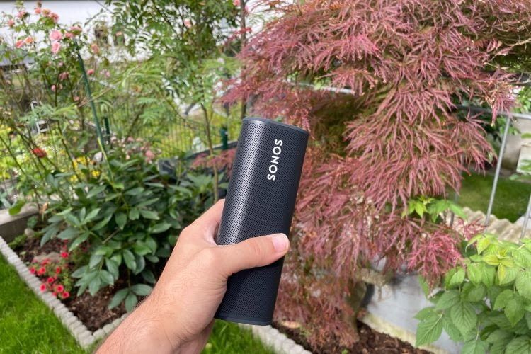 Der Akku der Sonos Roam soll bis zehn Stunden halten Der Akku der Sonos Roam soll bis zehn Stunden halten
