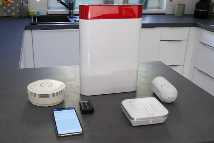 Das ABUS Secvest Alarmsystem ließ sich im Test bequem per App steuern und flexibel erweitern Das ABUS Secvest Alarmsystem ließ sich im Test bequem per App steuern und flexibel erweitern