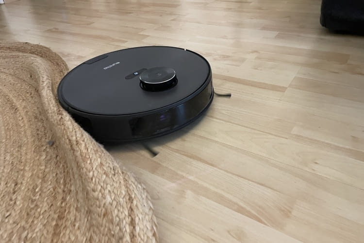 Für runde Sumpfgrasteppiche war der Eureka E20 Plus nicht geeignet Für runde Sumpfgrasteppiche war der Eureka E20 Plus nicht geeignet