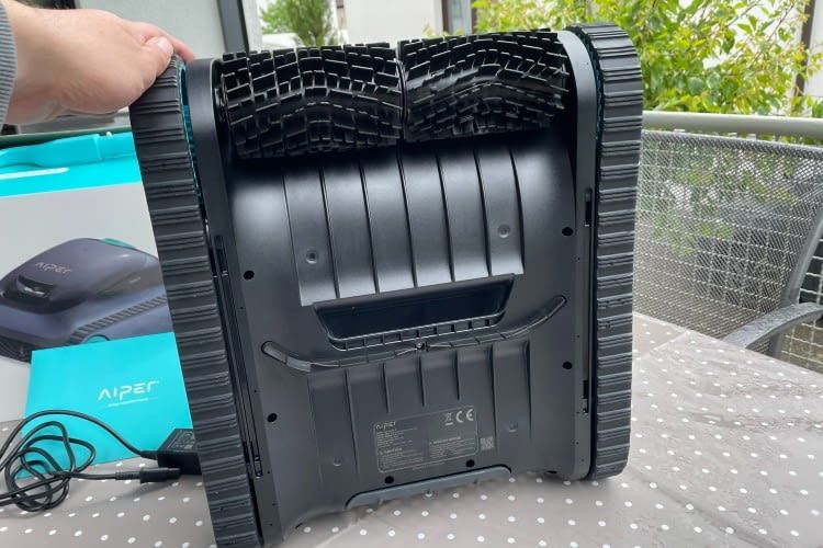 Die Walzen sorgen für eine bessere Fortbewegung auf allen Böden Die Walzen sorgen für eine bessere Fortbewegung auf allen Böden