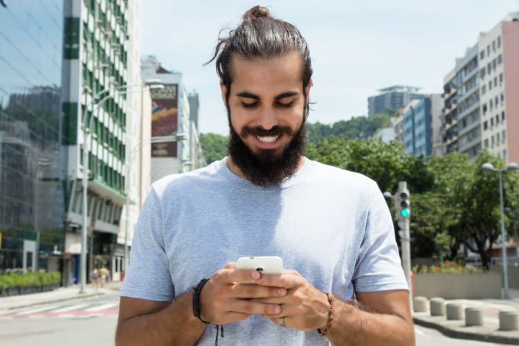 Die Geldüberweisung per Facebookmessenger ist bisher nur in Amerika möglich Die Geldüberweisung per Facebookmessenger ist bisher nur in Amerika möglich