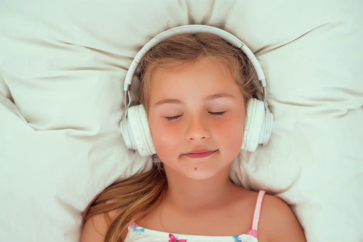 Der Hörspiel Helfer sorgt für eine entspannte Abendroutine für die Kids Der Hörspiel Helfer sorgt für eine entspannte Abendroutine für die Kids