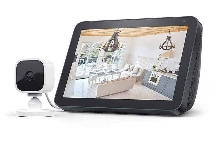 Das Live-Bild der Überwachungskamera Blink Mini lässt sich per Alexa Sprachbefehl auf einen Echo Show übertragen Das Live-Bild der Überwachungskamera Blink Mini lässt sich per Alexa Sprachbefehl auf einen Echo Show übertragen