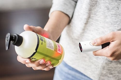 Viele Amerikaner shoppen schon mit dem Amazon Dash Wand Viele Amerikaner shoppen schon mit dem Amazon Dash Wand