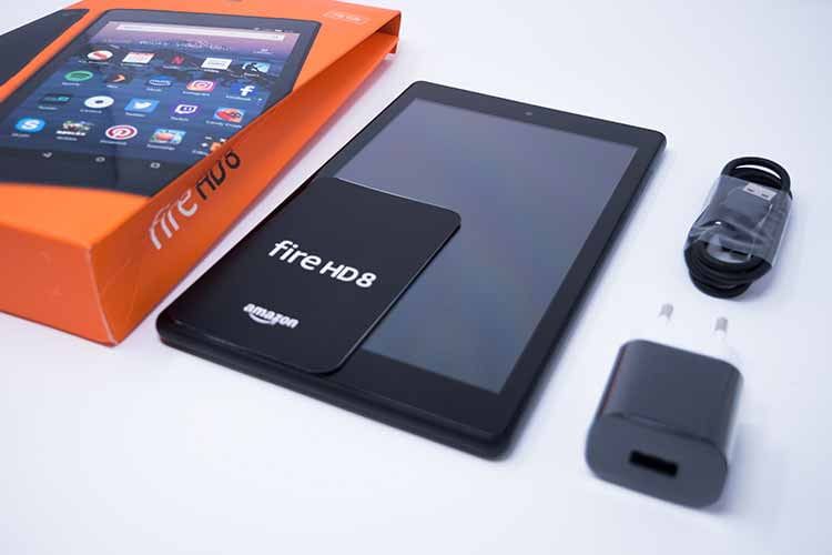 Lieferumfang des Amazon Fire HD 8 mit Alexa Hands-free Lieferumfang des Amazon Fire HD 8 mit Alexa Hands-free