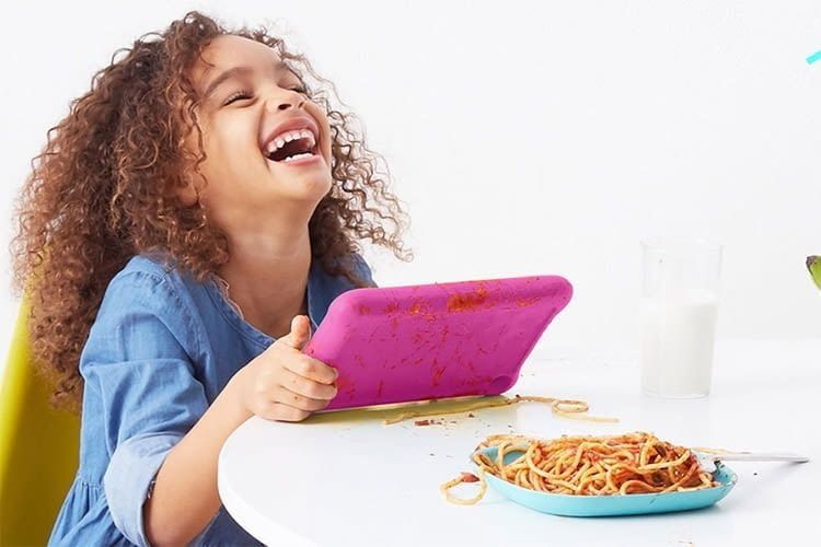 Amazon FreeTime Unlimited bietet kindgerechte Unterhaltung auf einem Fire Tablet Kids Edition Amazon FreeTime Unlimited bietet kindgerechte Unterhaltung auf einem Fire Tablet Kids Edition
