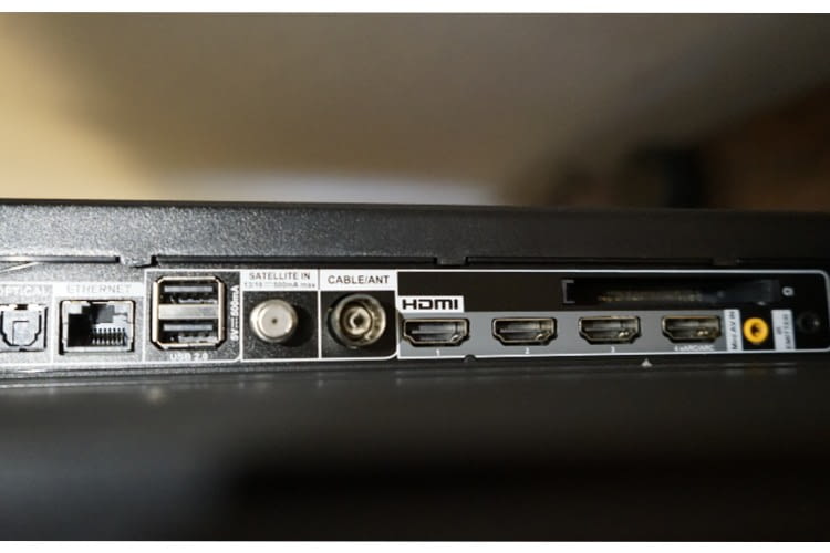 Die Anschlüsse des Amazon Fire TV Omni Die Anschlüsse des Amazon Fire TV Omni
