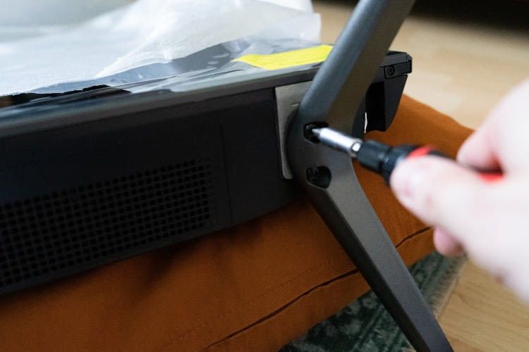 Der Aufbau des Amazon Fire TV Omni ist in wenigen Minuten erledigt Der Aufbau des Amazon Fire TV Omni ist in wenigen Minuten erledigt